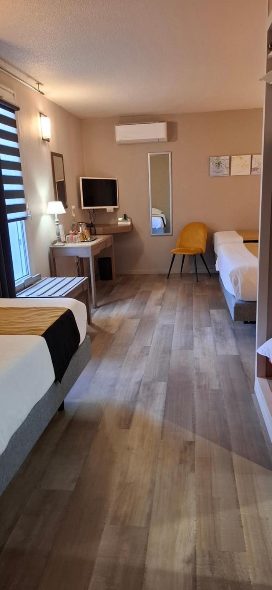 Logis Hotel La Grassinais Сен-Мало Экстерьер фото